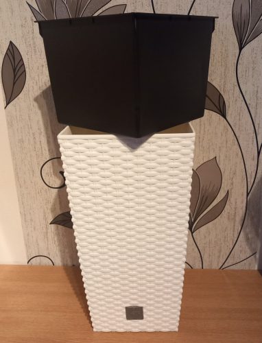 Rattan hatású fehér kocka kaspó