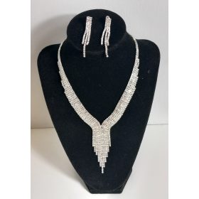 Strasszkővel kirakott ékszerszett